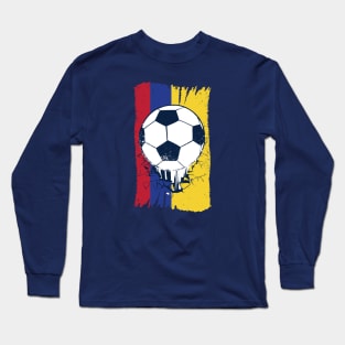 Vintage Ecuadorian Flag with Football // Retro Ecuador Soccer Long Sleeve T-Shirt